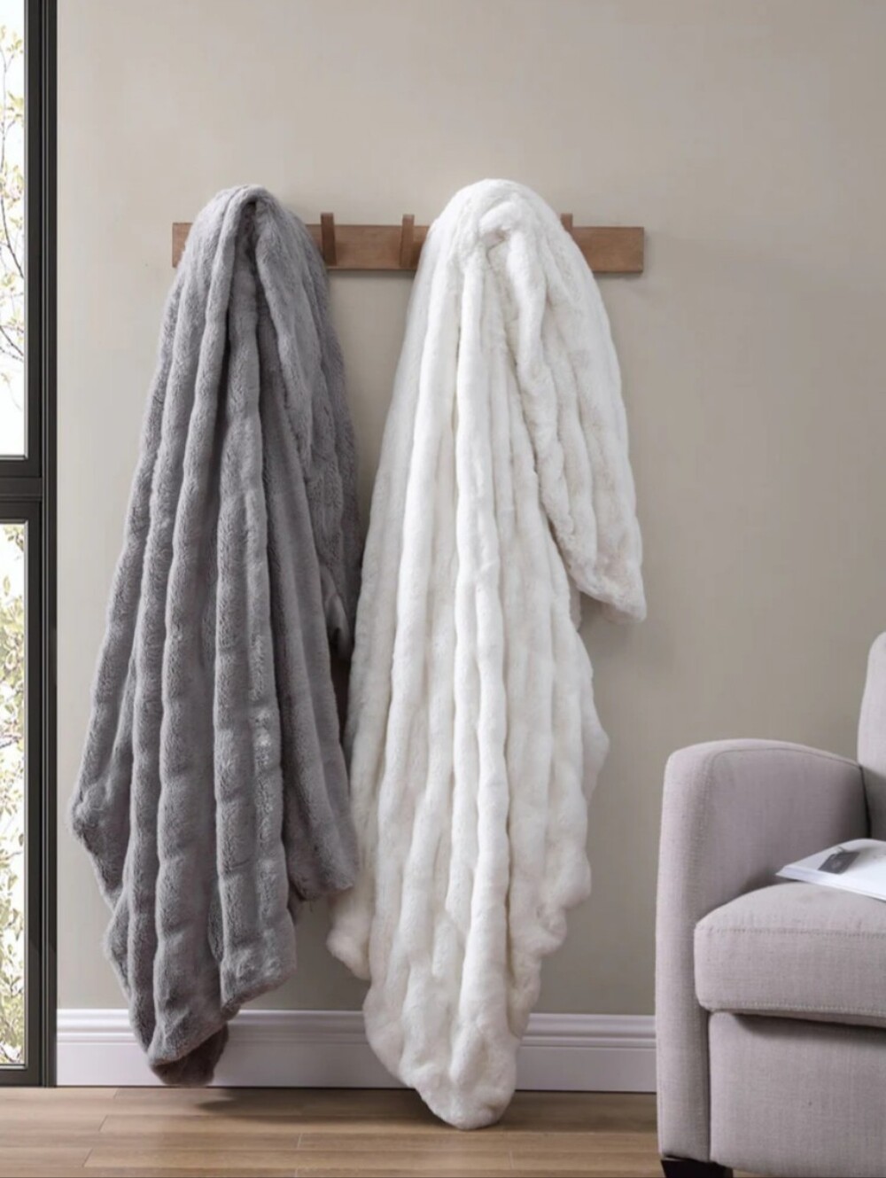 NWT! Faux Fur Throw - Gray